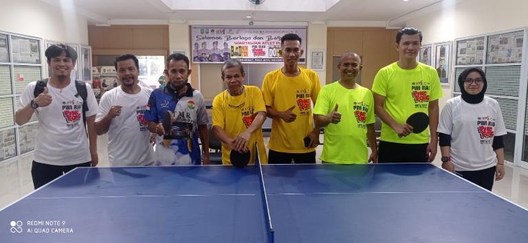 Peringati HPN 2022 dan HUT ke-76 PWI, Pasangan Said - Harisep Juara Pingpong Championship PWI Riau 